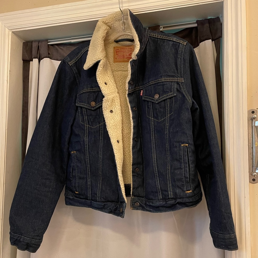 Levi’s dark denim Sherpa jacket